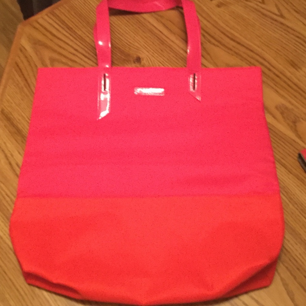 Hot pink Lancôme Paris tote